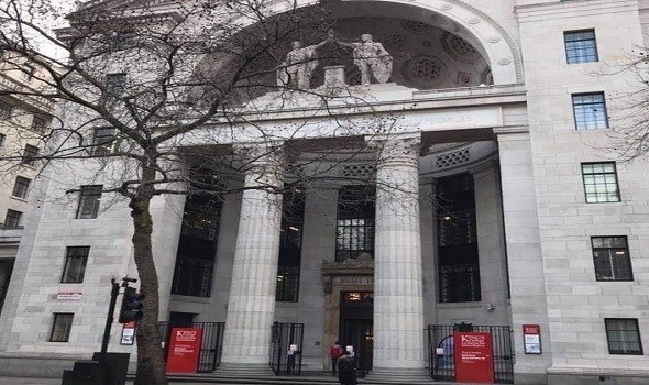 بي بي سي تعتذر لترامب عن تحريف خطابه وتغلق برنامج بانوراما وترفض التعويض