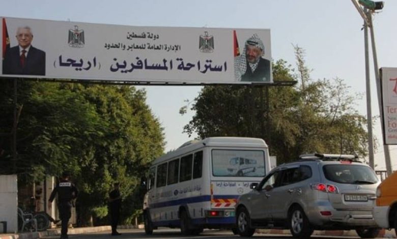 تحقيق يكشف: معبر الكرامة.. شبهات فساد إداري واستغلال نفوذ واحتكار برعاية رسمية 