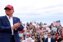 ترامب يثني على رجل تغلب على المهاجم وانتزع سلاحه في