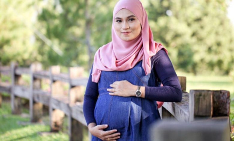 تفسير حلم زواج الزوج على زوجته الحامل