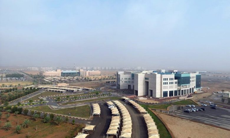 جامعة المجمعة تقرر تحويل الدراسة عن بعد غدًا الثلاثاء