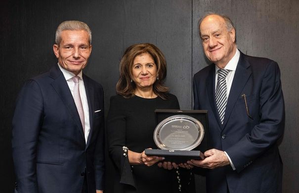 جمعية المصرفيين العرب في لندن تمنح رندة الصادق جائزة...