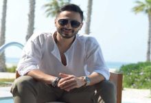 حمادة هلال يحتفل بجائزة أفضل ممثل دراما بطريقته الخاصة