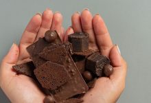 دراسة: الشوكولاتة الداكنة تؤخر الشيخوخة
