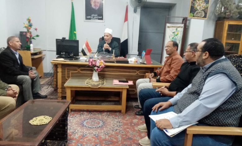 رئيس منطقة المنيا الأزهرية يترأس اجتماعًا لاختيار كنترولي الابتدائي والإعدادي