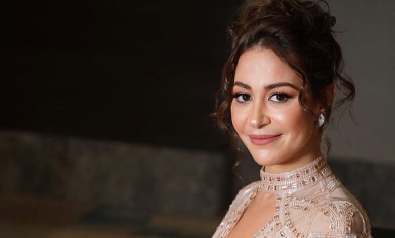 رمضان 2026.. الصور الأولى من كواليس مسلسل منة شلبي وإياد نصار "تحت الحصار"