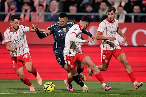 ريال مدريد يواصل نتائجه السلبية بتعادل جديد أمام جيرونا