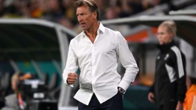 رينارد ينفجر في وجه حكم مواجهة المغرب والسعودية