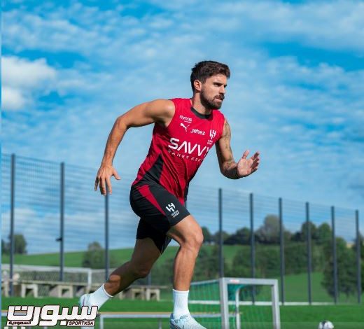 سر غياب روبن نيفيز عن قائمة الهلال أمام الخلود