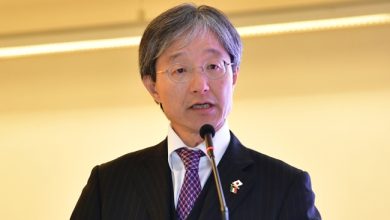 سفير اليابان يشيد بقيادة سمو الأمير ويستعرض مسيرة عام من التعاون مع الكويت