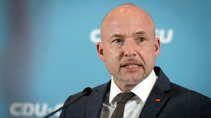 سياسي ألماني يدعو إلى تسريع وتيرة مشروع إنشاء مظلة نووية أوروبية