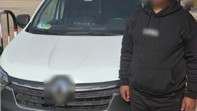 ضبط قائد سيارة وضع كشافات إضاءة خلفية عالية حجبت الرؤية عن قائدى المركبات بالقاهرة