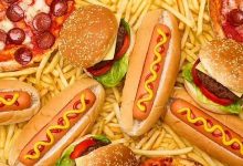 طبيب يوضح تأثير البيئة الغذائية المحيطة بالفرد في اختيار الأطعمة