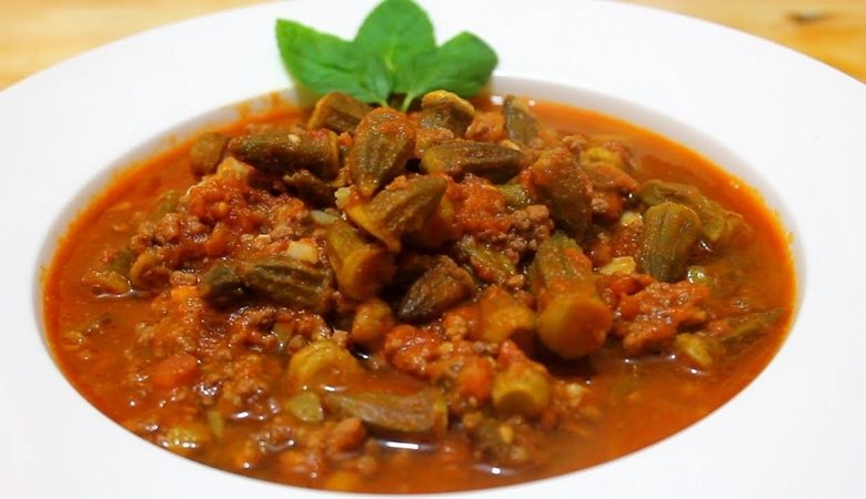 طريقة عمل البامية باللحمة المفرومة بطعم غني ونكهة مميزة