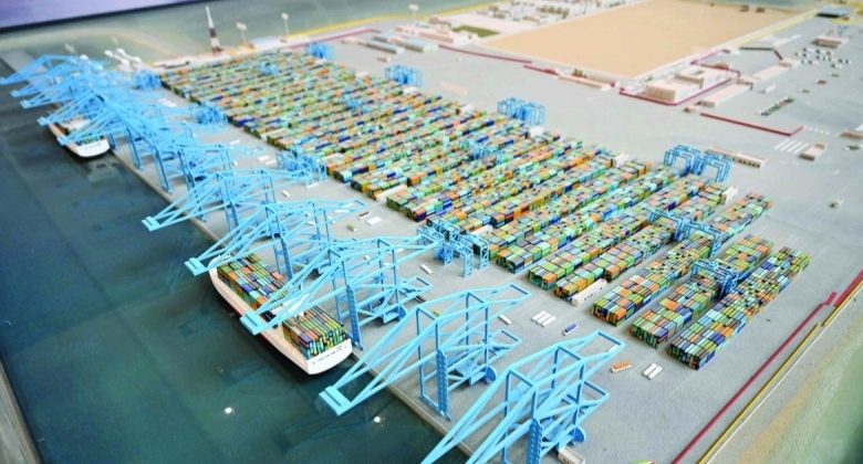 عقد بـ 1.2 مليار دينار لميناء مبارك