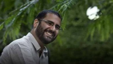 علاء عبد الفتاح يعبر عن صدمته بعد إعادة نشر تغريدات قديمة وسط دعوات بريطانية لترحيله