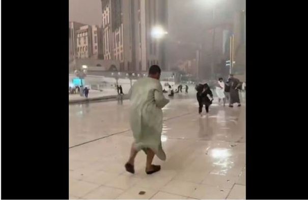 عواصف رعدية وامطار غزيرة على الحرم المكي...