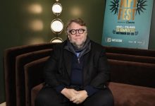 غييرمو ديل تورو يشارك في عرض النسخة المرممة لـ"أعظم قصة على الإطلاق"