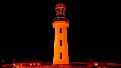 فنار دمياط يضيء باللون البرتقالي دعمًا للمرأة ضد العنف