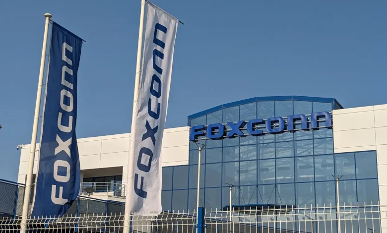 فوكسكون تسجل قفزة 26% في الإيرادات بدعم من طفرة الذكاء الاصطناعي