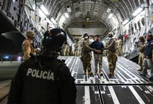 قاضٍ أميركي يأمر بإعادة 137 فنزويلياً جرى ترحيلهم إلى السلفادور