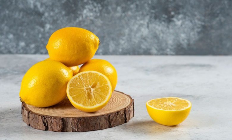قشور الليمون.. فوائد لا غنى عنها للجسم