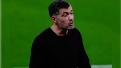 كونسيساو يكافىء لاعبيه بعد لقاء الشباب