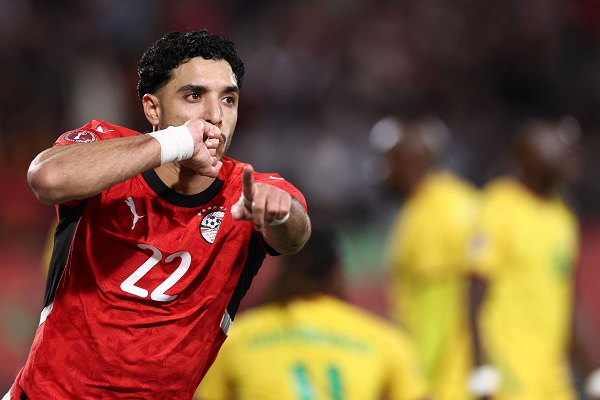 لاعب زيمبابوي السابق: أحرجنا منتخب مصر ومرموش كان كابوسًا
