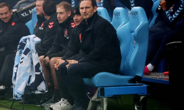 لامبارد يعتذر بعد تسببه في مشاجرة بين لاعبي كوفنتري وساوثهامبتون