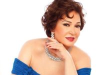 لبلبة تمازح جمهورها بمهرجان البحر الأحمر: “مفيش بوس”.. وإلهام شاهين تلطّف الأجواء