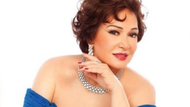 لبلبة تمازح جمهورها بمهرجان البحر الأحمر: “مفيش بوس”.. وإلهام شاهين تلطّف الأجواء