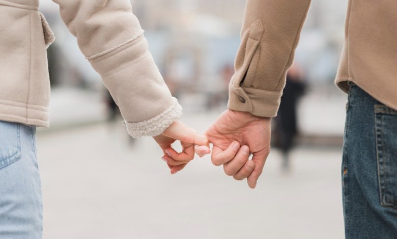 ما سر الانجذاب لشخص معين؟