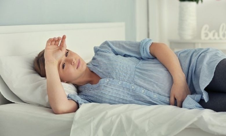 ما هو العدد الطبيعي لحركات الجنين؟ وهل قلتها إشارة على وجود خطر؟