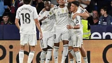 مدافع بروسيا دورتموند يفاضل بين ريال مدريد وبايرن ميونخ