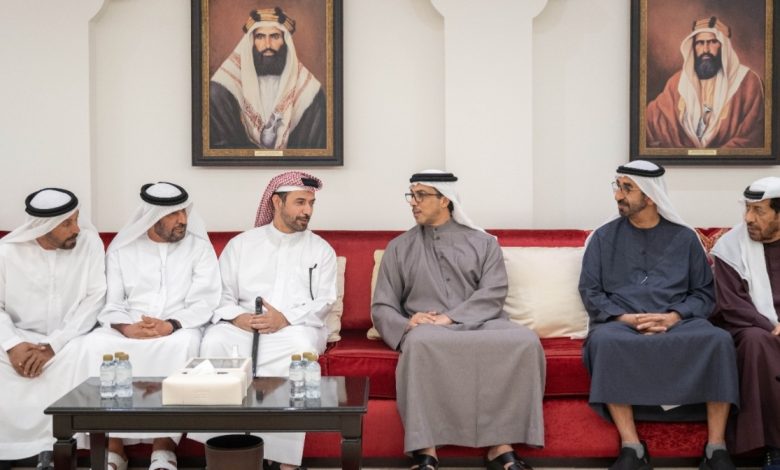 منصور بن زايد يعزي في وفاة راشد مبارك قطامي الكتبي