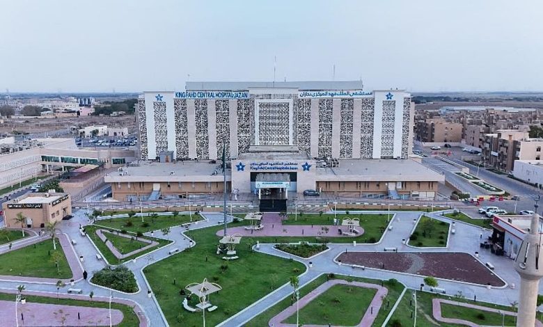 نجاح أول عملية للعمود الفقري بتقنية "OLIF" الحديثة بمستشفى الملك فهد المركزي بجازان