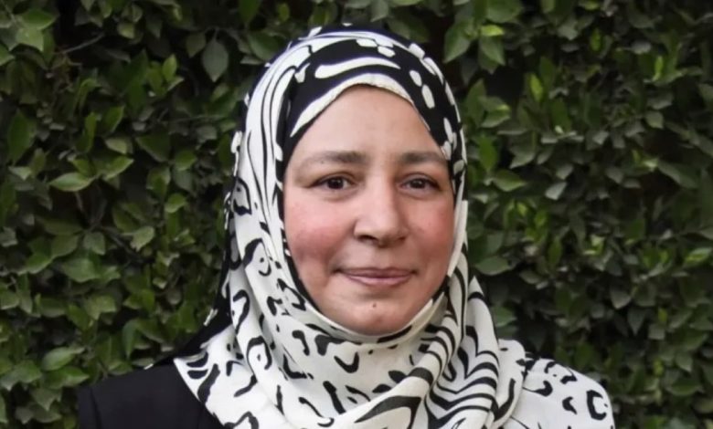 نقيب المهن التمثيلية: عبلة كاملة بحالة صحية جيدة.. وصورتها المتداولة في المستشفى غير صحيحة