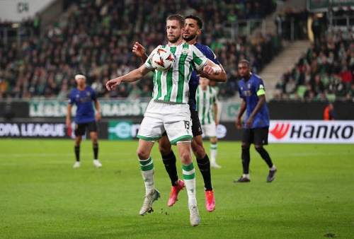 نيس يهدد عبدالمنعم بقائد ريال مدريد السابق