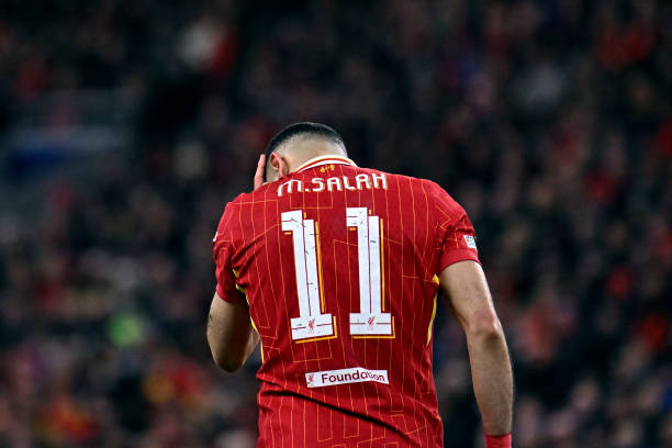 هاتشيسون: صلاح لم يفقد «ساقيه» ويمر فقط بفترة صعبة