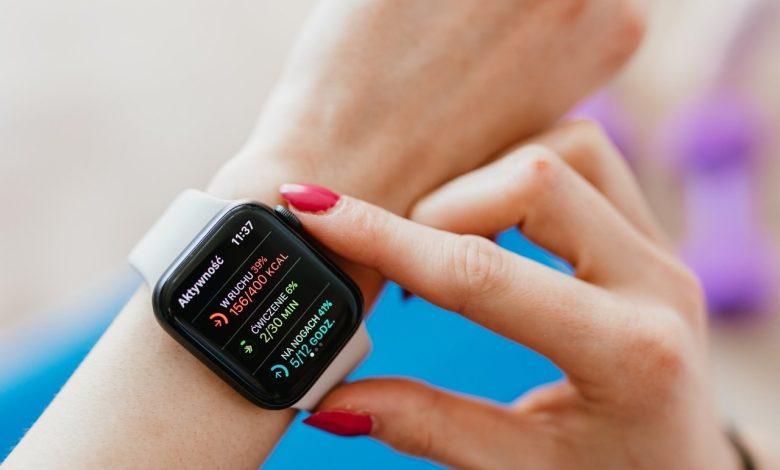 هواوي وآبل تتصدران نمو سوق الساعات الذكية عالميًا مع توقعات بارتفاع المبيعات 7% في 2025