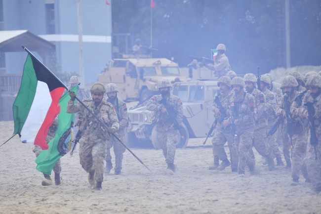 وزير الدفاع: «العمل الموحد وتكامل الجهود بين قواتنا الخليجية هو ركيزة أساسية لتعزيز الأمن البحري في المنطقة»