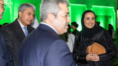 وزير السياحة يبحث تعزيز التعاون الأثري والسياحي مع قطر