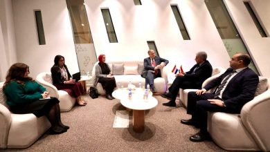 وزير السياحة يبحث مع سفير هولندا سبل تعزيز التعاون المشترك في مجالي السياحة والآثار