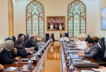 وزير النقل: بحث تسيير خط ملاحي بين مينائي السخنة وصلالة العماني