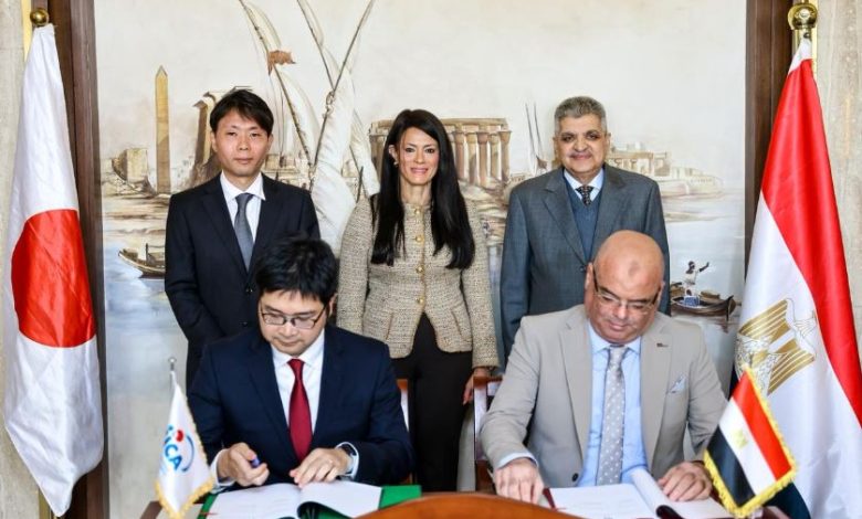 وزيرة التخطيط ورئيس هيئة قناة السويس يشهدان توقيع منحة «جايكا» لتمويل بناء أول سفينة دعم غوص