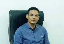 وفاة طبيب متأثرا بإصابته بطلق ناري طائش خلال قافلة طبية في قنا