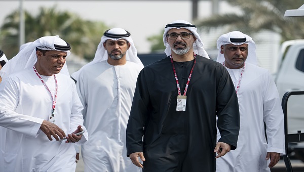 ولي عهد أبوظبي يشهد جانباً من فعاليات سباق جائزة الاتحاد للطيران الكبرى للفورمولا 1