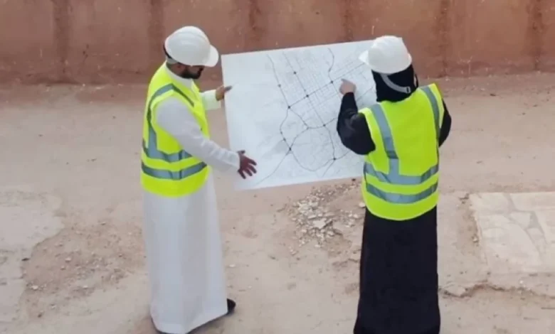 «الموارد البشرية»: رفع توطين المهن الهندسية إلى 30% بحد أدنى للأجور 8000 ريال - أخبار السعودية