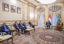 وزير الدفاع ورئيس مجلس القيادة واعضاء المجلس