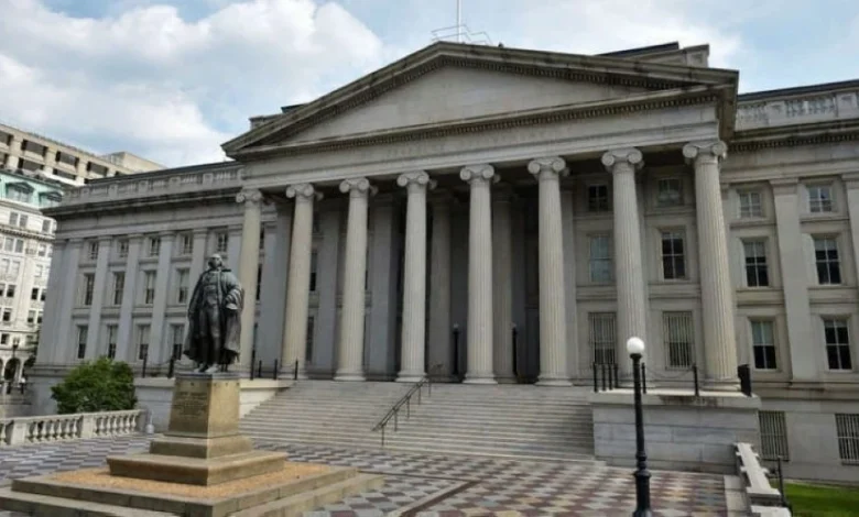 تعد المملكة إحدى أكبر الدول المالكة لسندات الدَّيْن الأمريكي.